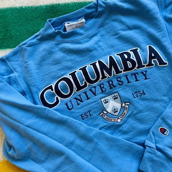 Columbia University Blue Sweatshirt 🫐 - Picture 2 of 3